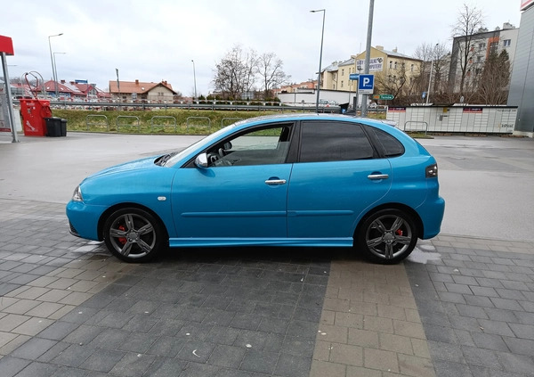 Seat Ibiza cena 18500 przebieg: 174000, rok produkcji 2007 z Gorlice małe 232